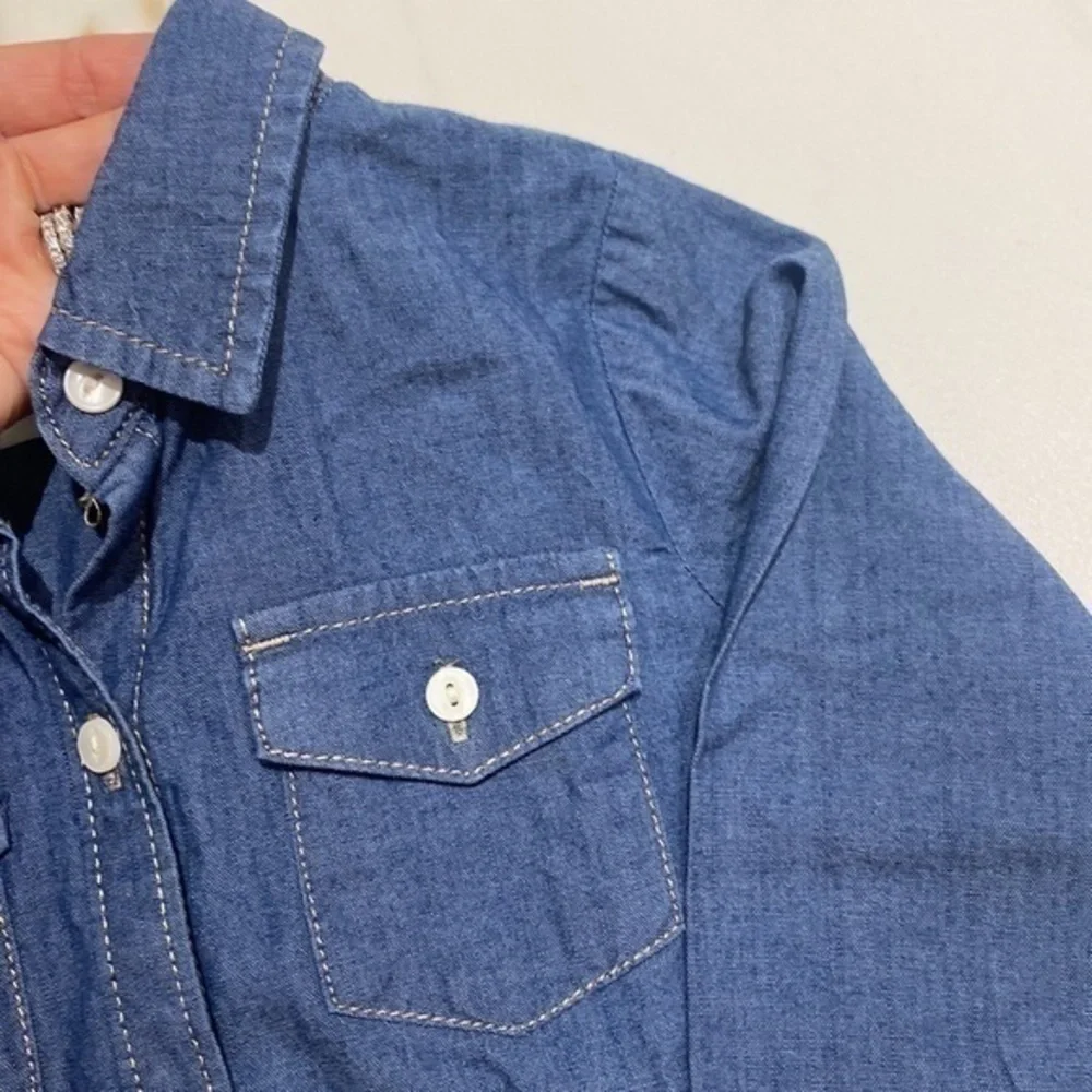 Carters Cambray button down 4T